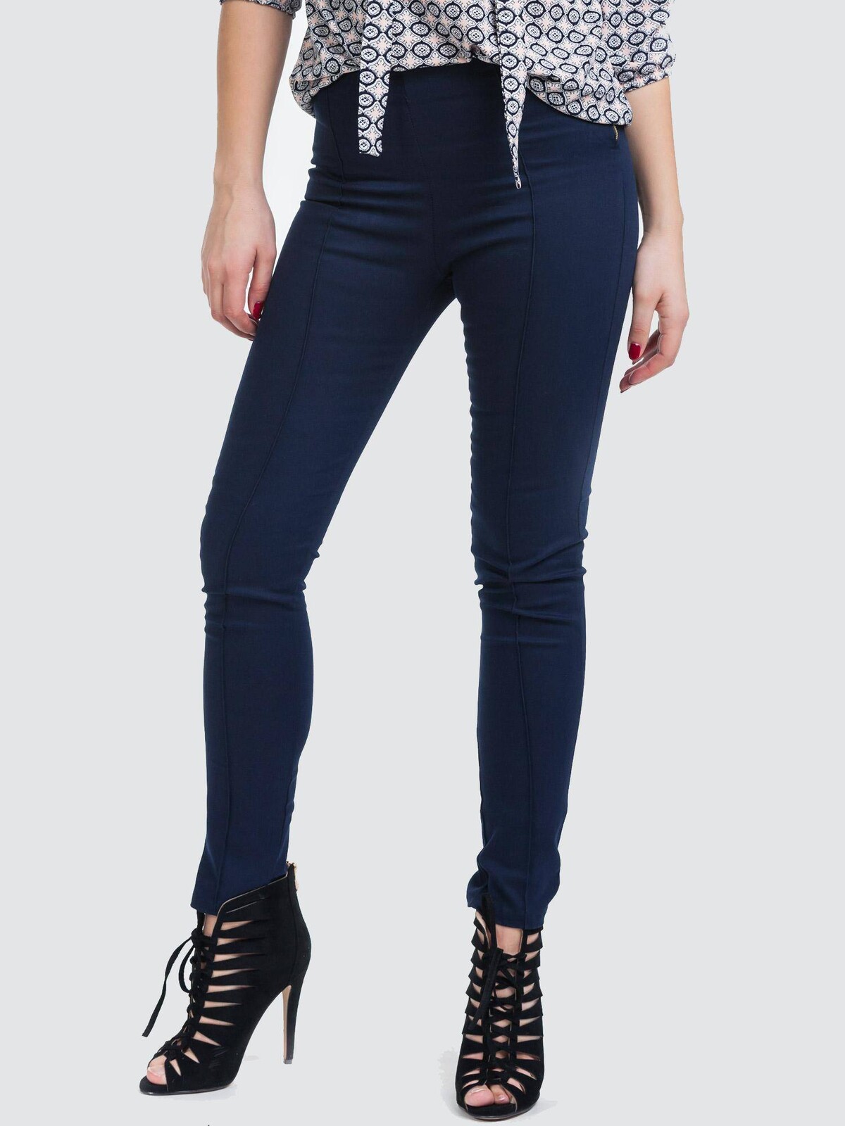 Treggins navy blue Yilsan ctd1304. R98