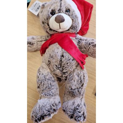 Plyšový medvěd šedý s čepicí a šálou 40 cm