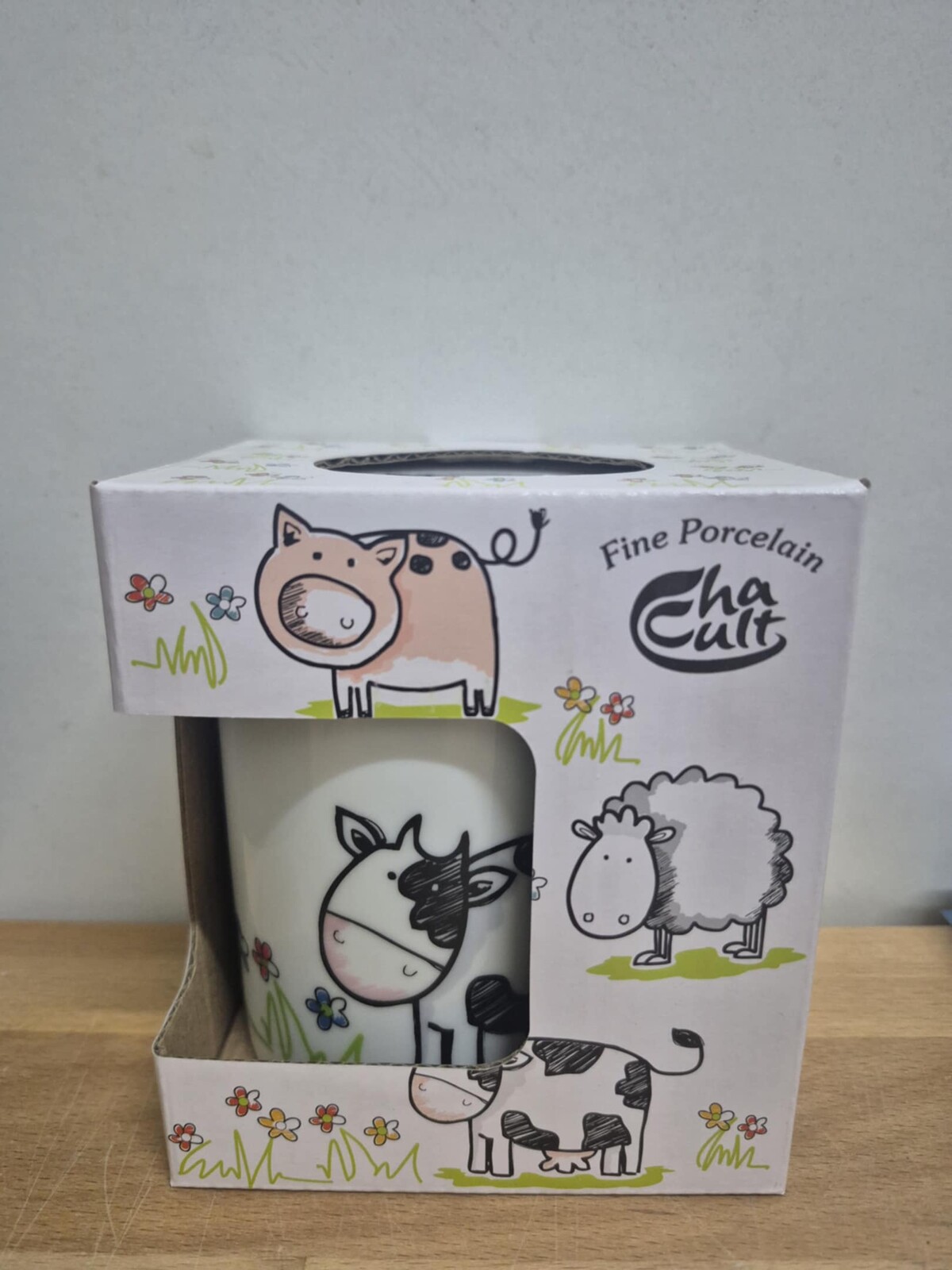 Hrnek Cha Cult s objemem 0,25 l se sítkem motív kravička