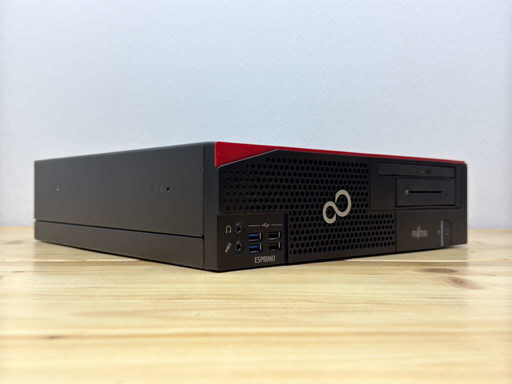 Fujitsu ESPRIMO D556