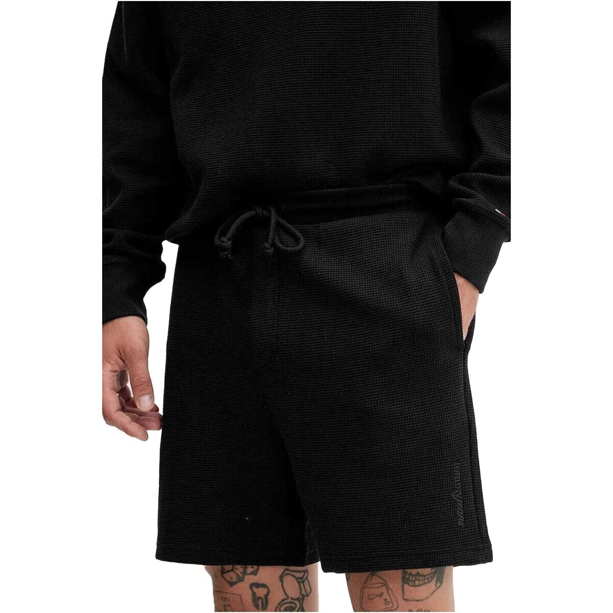 Tommy Jeans  DM0DM21805  Černá