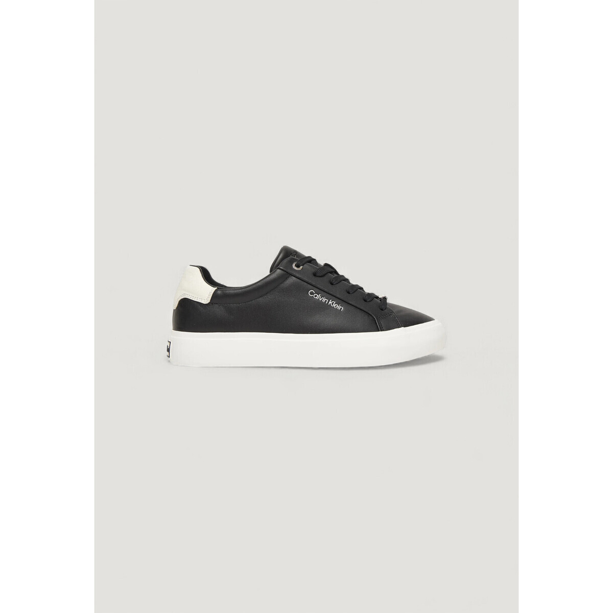 Calvin Klein Jeans  HW0HW02747  Černá