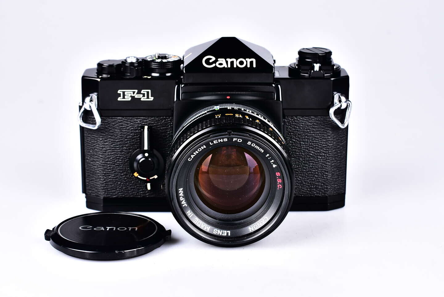 Canon F-1 + FD 50 mm f/1,4 bazar