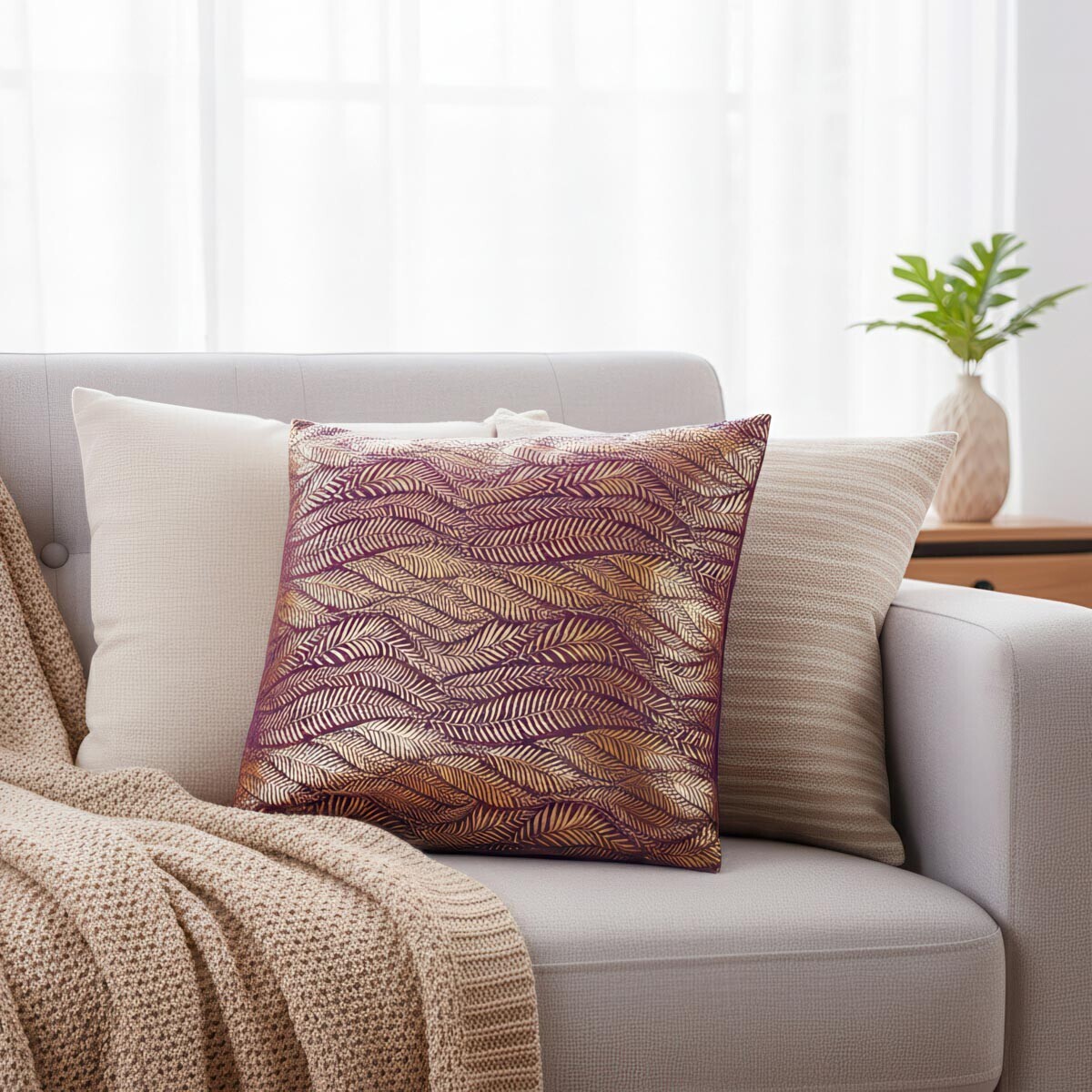 Dekorační polštář Gold Velvet, 45 x 45 cm, fialovo-zlatý