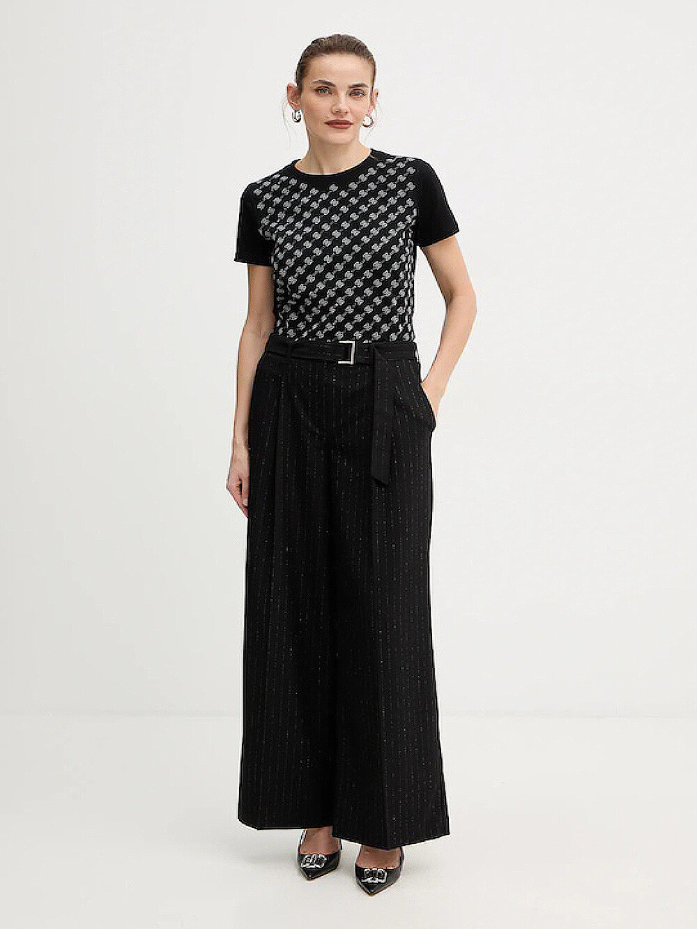 Guess dámské černé tričko W5BI21I3Z14-JBLK XS