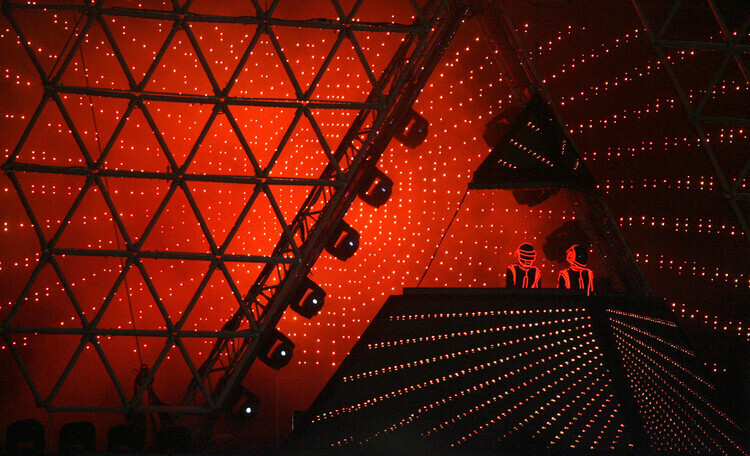 Niall Carson - PA Images Plakát, Obraz - Daft Punk Oxegen Festival - Ireland, Niall Carson - PA Images, 40 × 24.3 cm