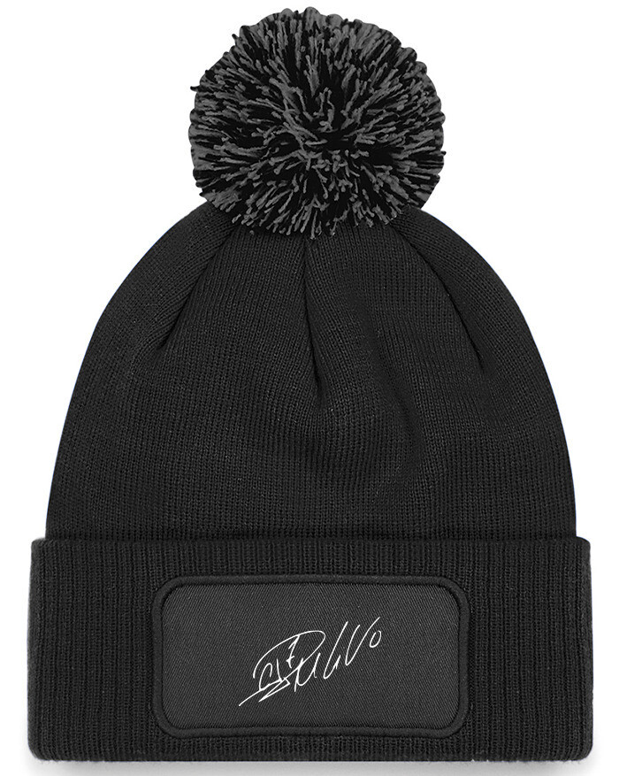 Čepice s obdélníkovou nášivkou a podpisem Ronalda - pro fanoušky fotbalu