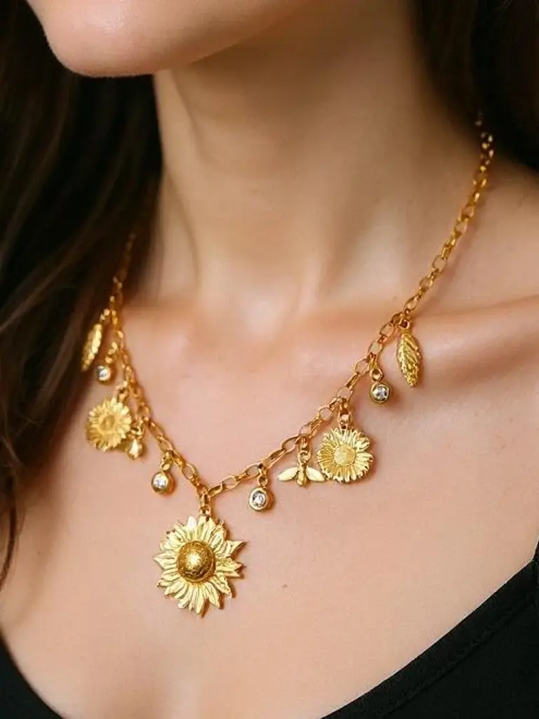 Náhrdelník Aurelia Charis s boho přívěsky