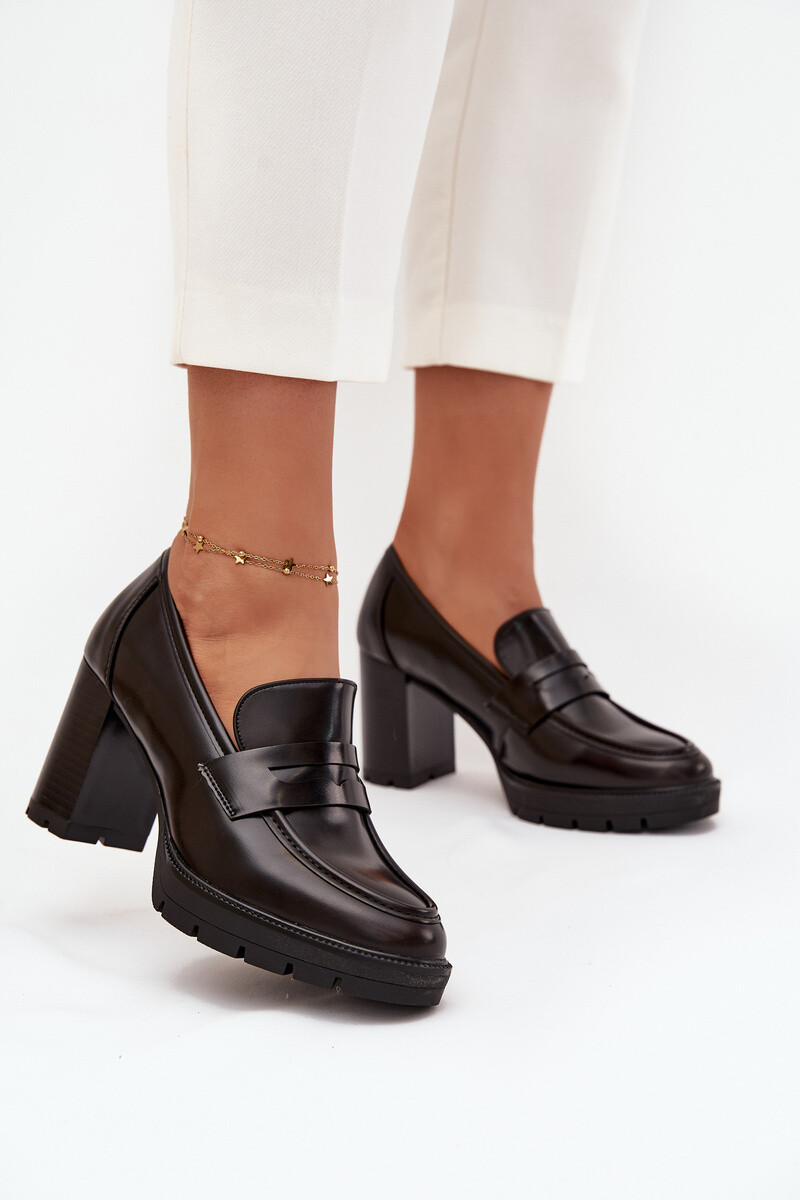 Dámské boty na podpatku z eko kůže