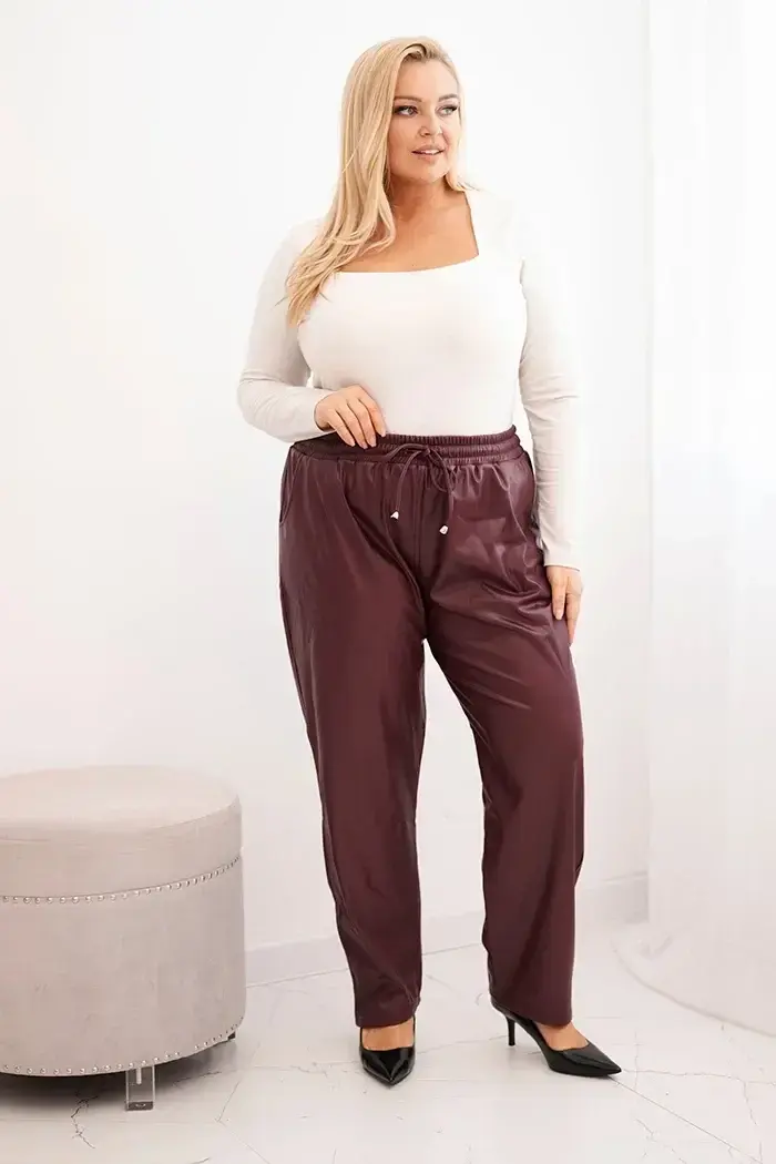 Plus size kalhoty z umělé kůže