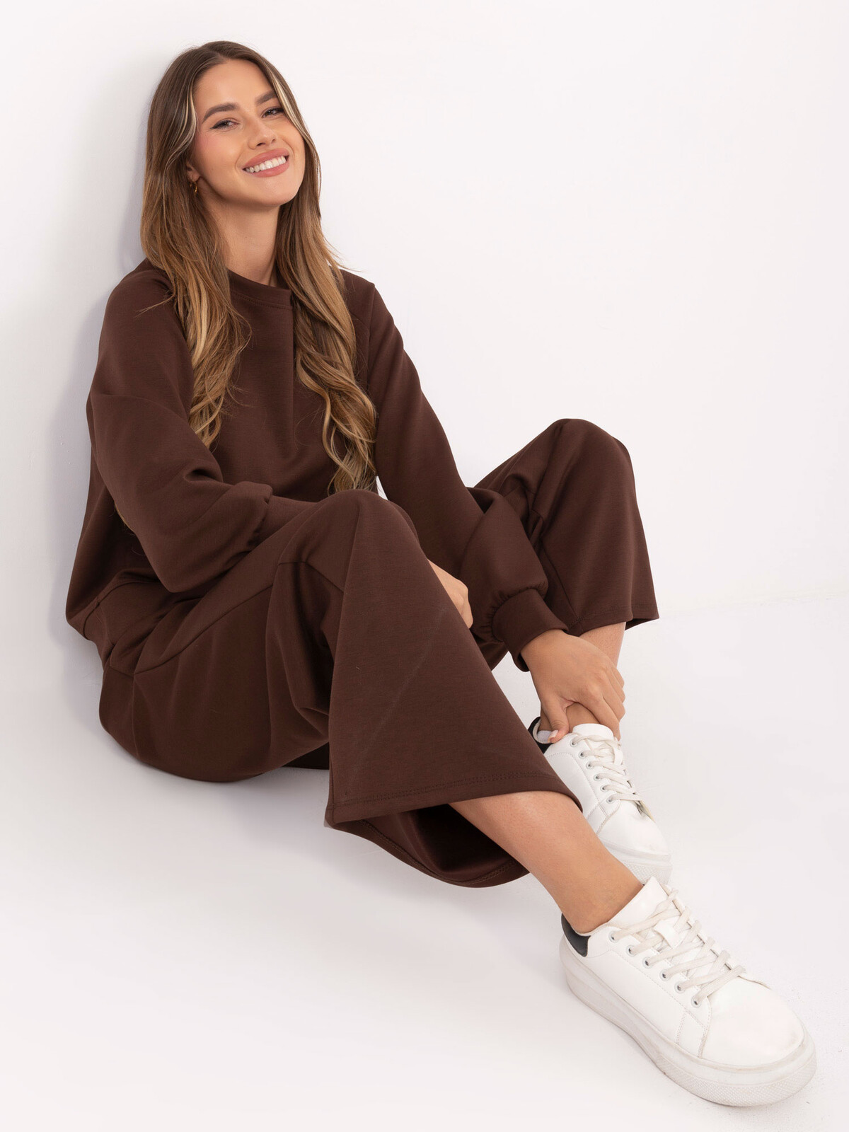 Hnědá tepláková souprava