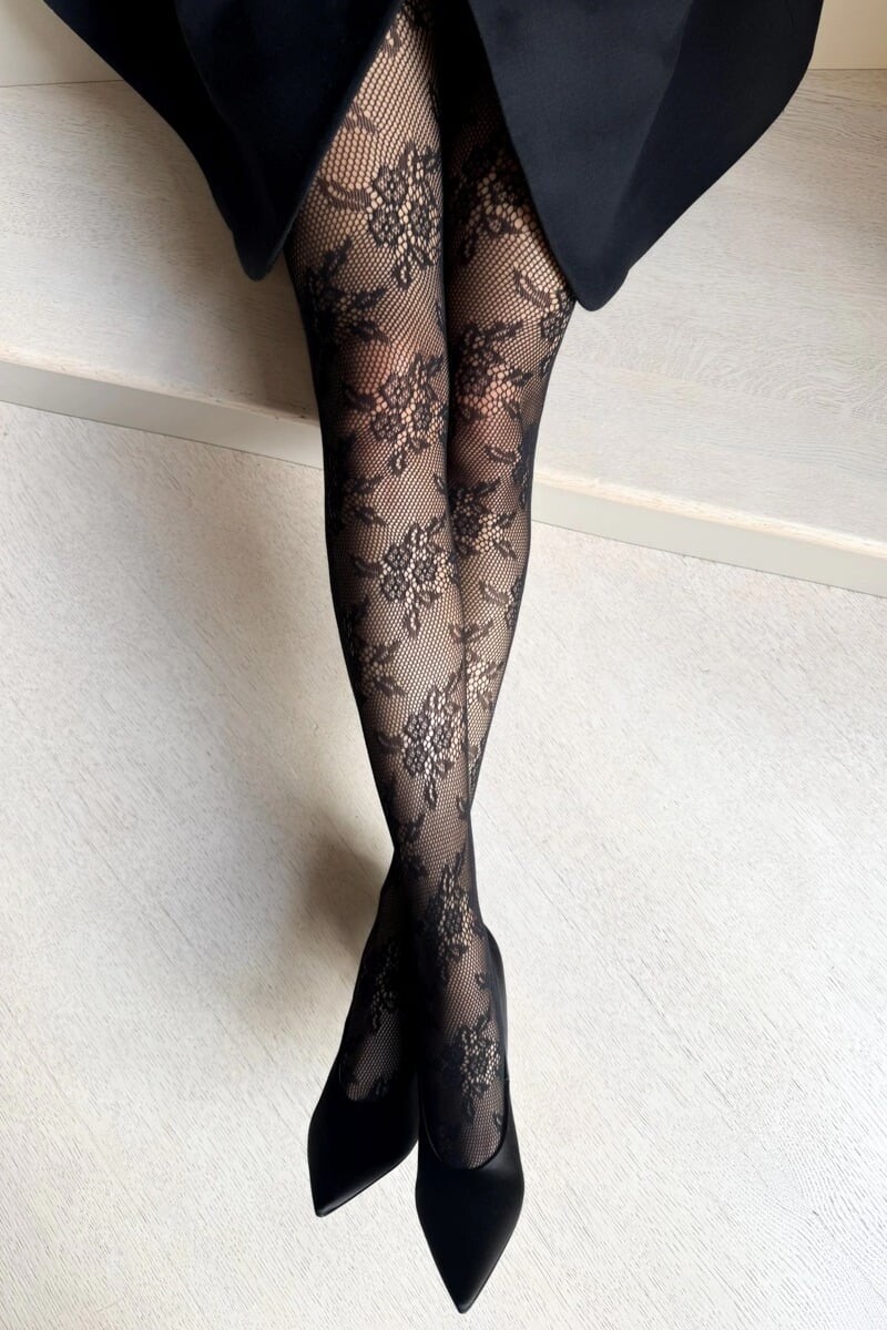 Černé síťované punčochy s květinami Gia