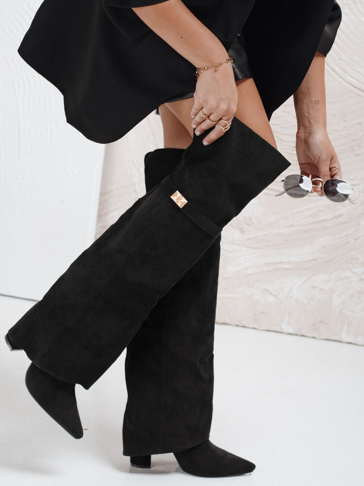 Černé vysoké holínky bez podpatku