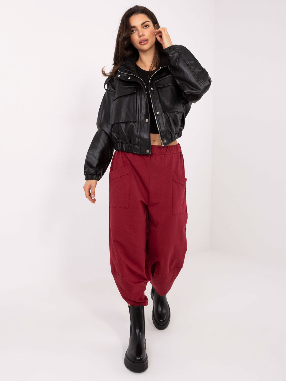 Bordové tepláky s kapsami