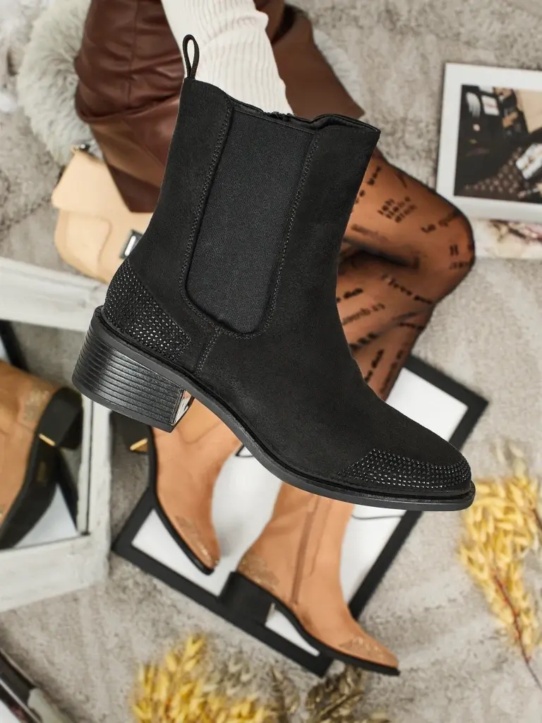 Dámské kotníkové boty Resti s kamínky