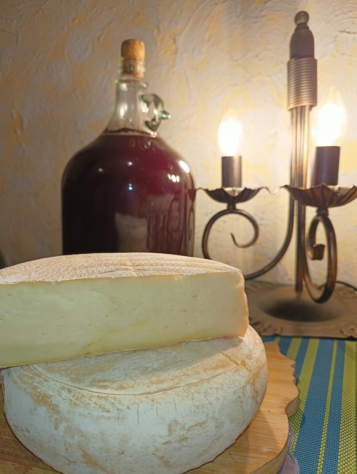 Přírodní zrající sýr s přísadami typu žuławský