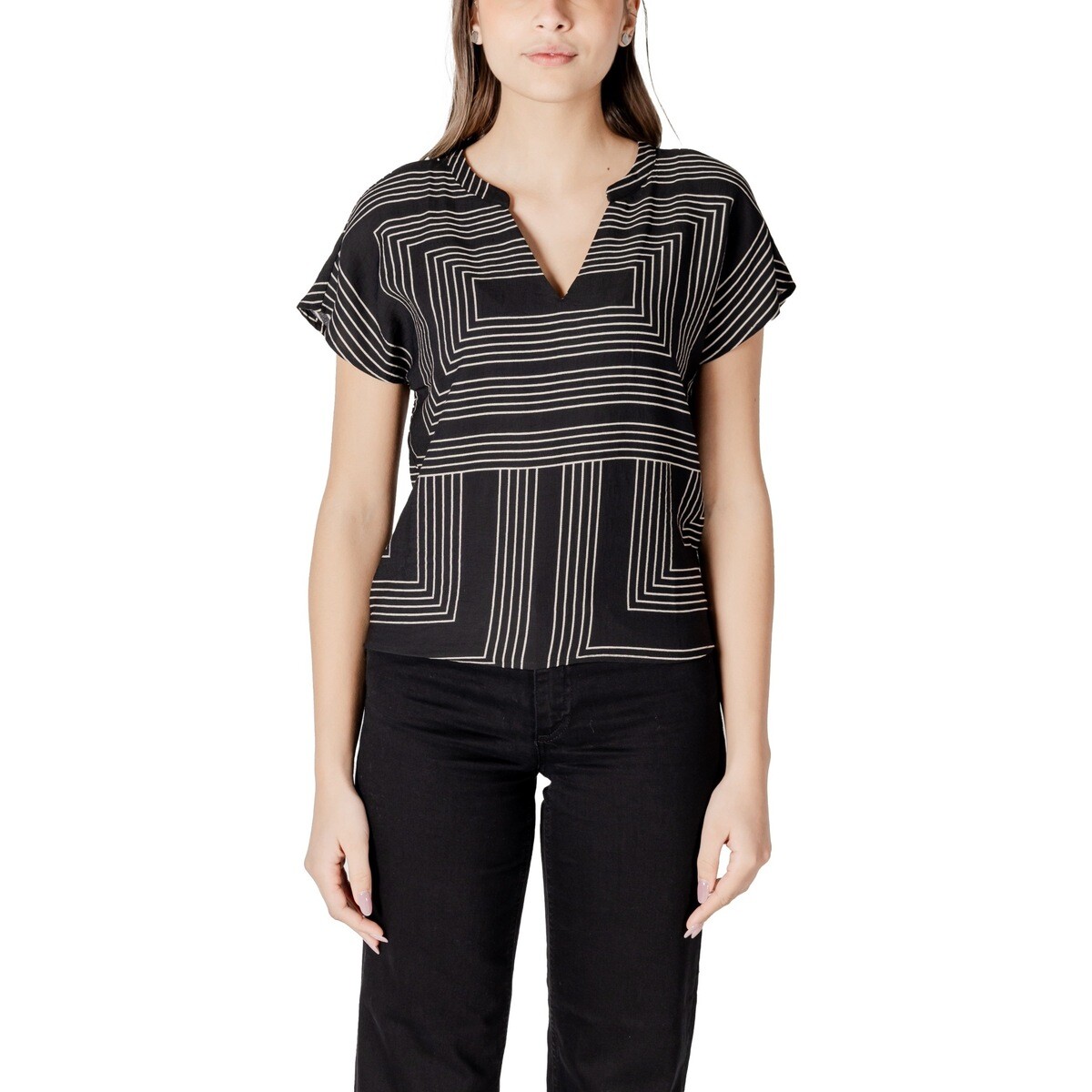 Jacqueline De Yong  Jdypepper S/S Top Wvn Dia 15349346  Černá