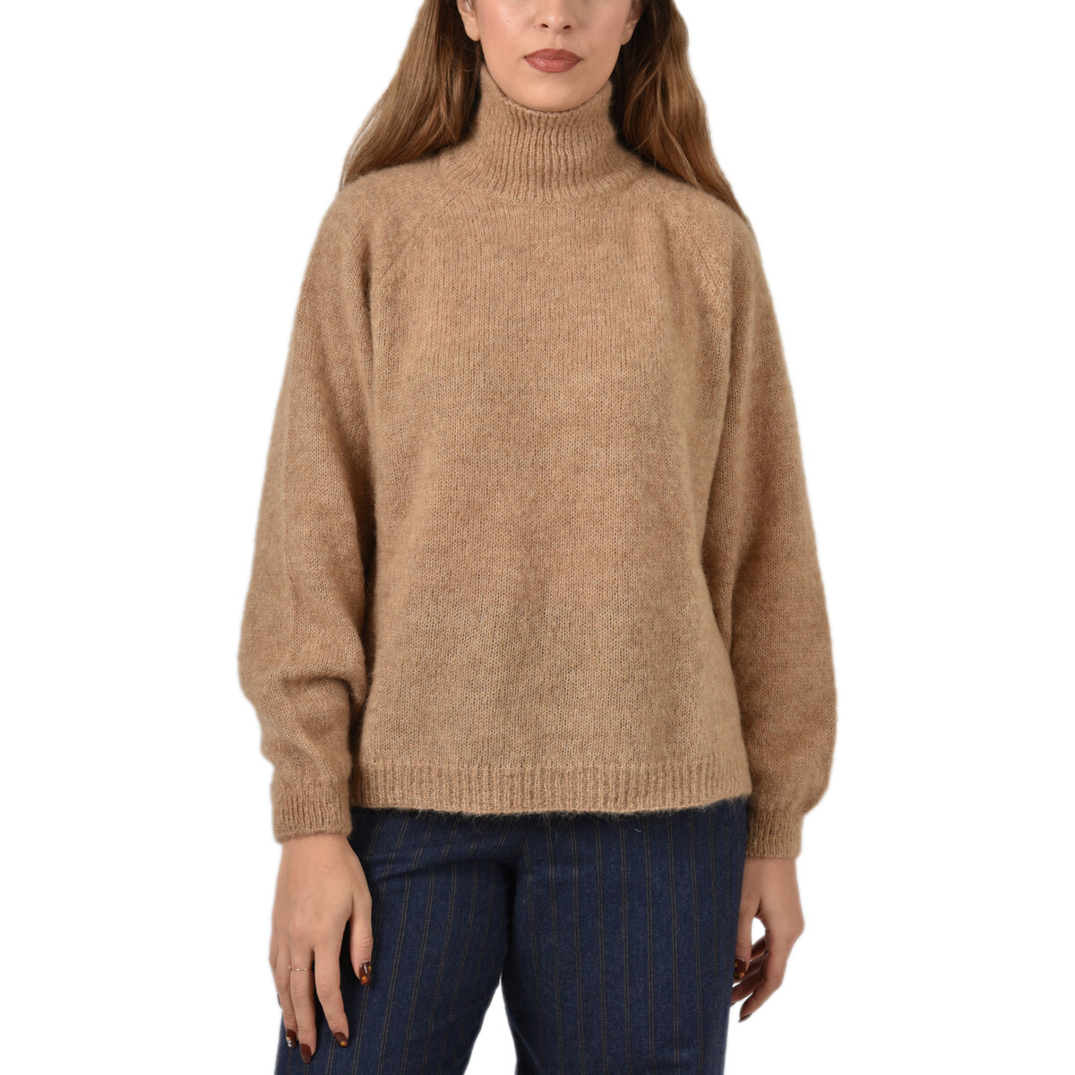 Niu'  AW25704W016  Šedá