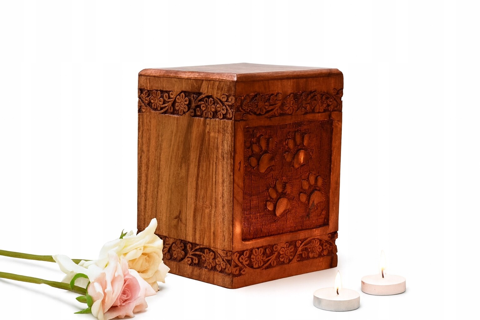 Urna Pro Zvířata Z Vyřezávaného Dřeva, Přírodní, Ozdobná
