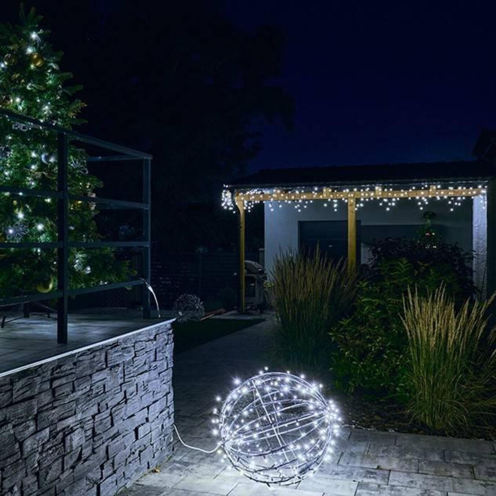 DecoLED LED světelná koule, ledově bílá, černý kabel, pr. 80 cm