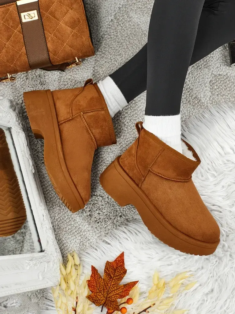 Resti Short women's snow boots a'la Liorah