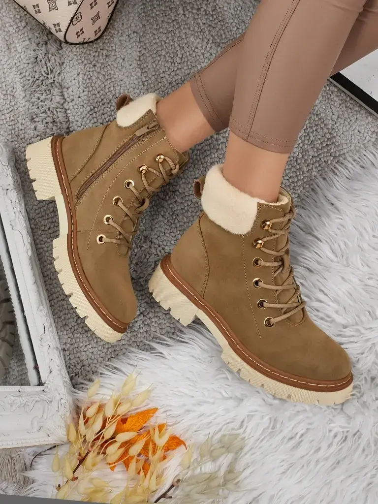 Resti Women's Tessara Fur-Lined Trekking Boots