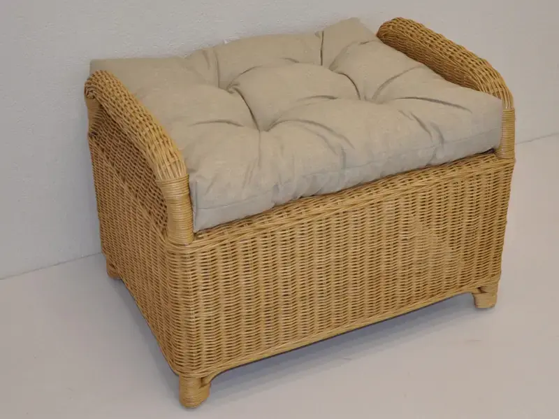 Axin Trading Ratanová taburetka Ear medová polstr béžový melír