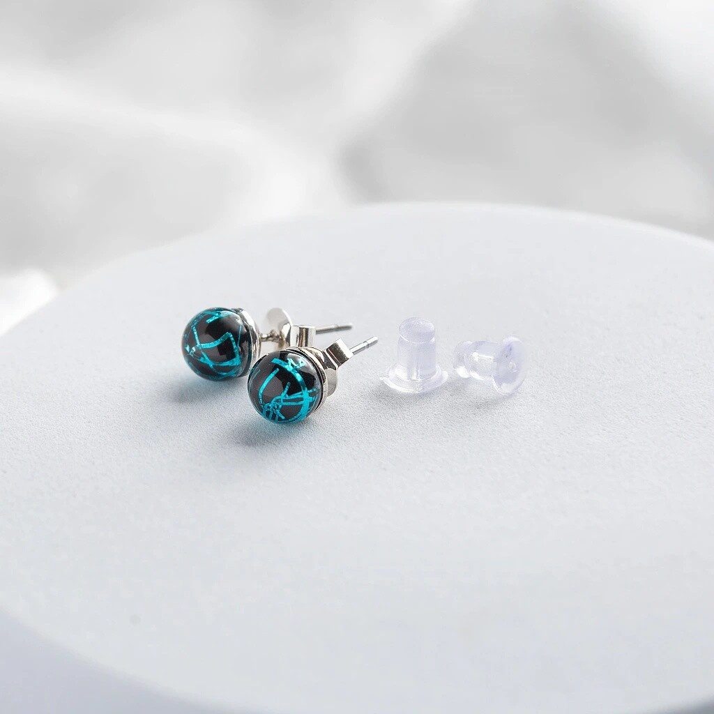 Lampglas Stylové peckové náušnice Cobalt Nude s ryzím stříbrem v perlách ENM3/AG/RHO-PU