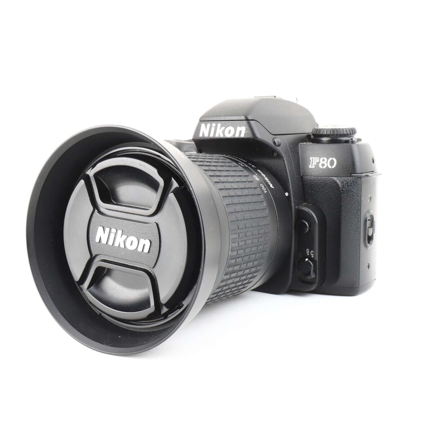 Nikon F80 + 28-100 mm bazar