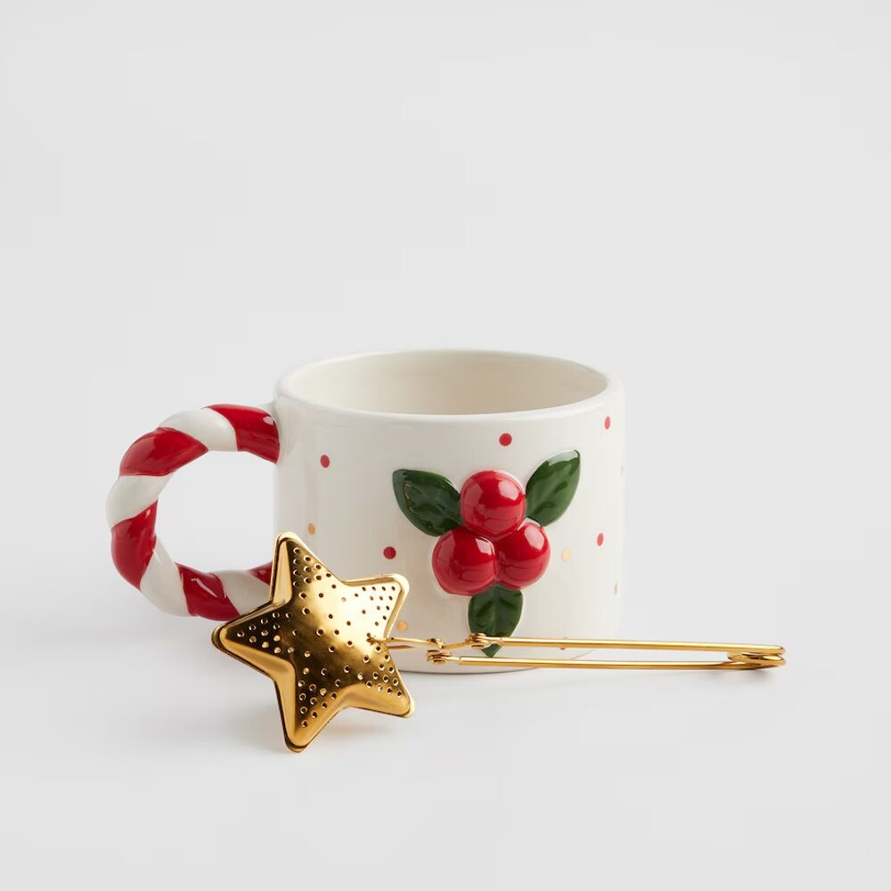 HOME & YOU Hrnek vánoční se sítkem na čaj cesmína 340 ml