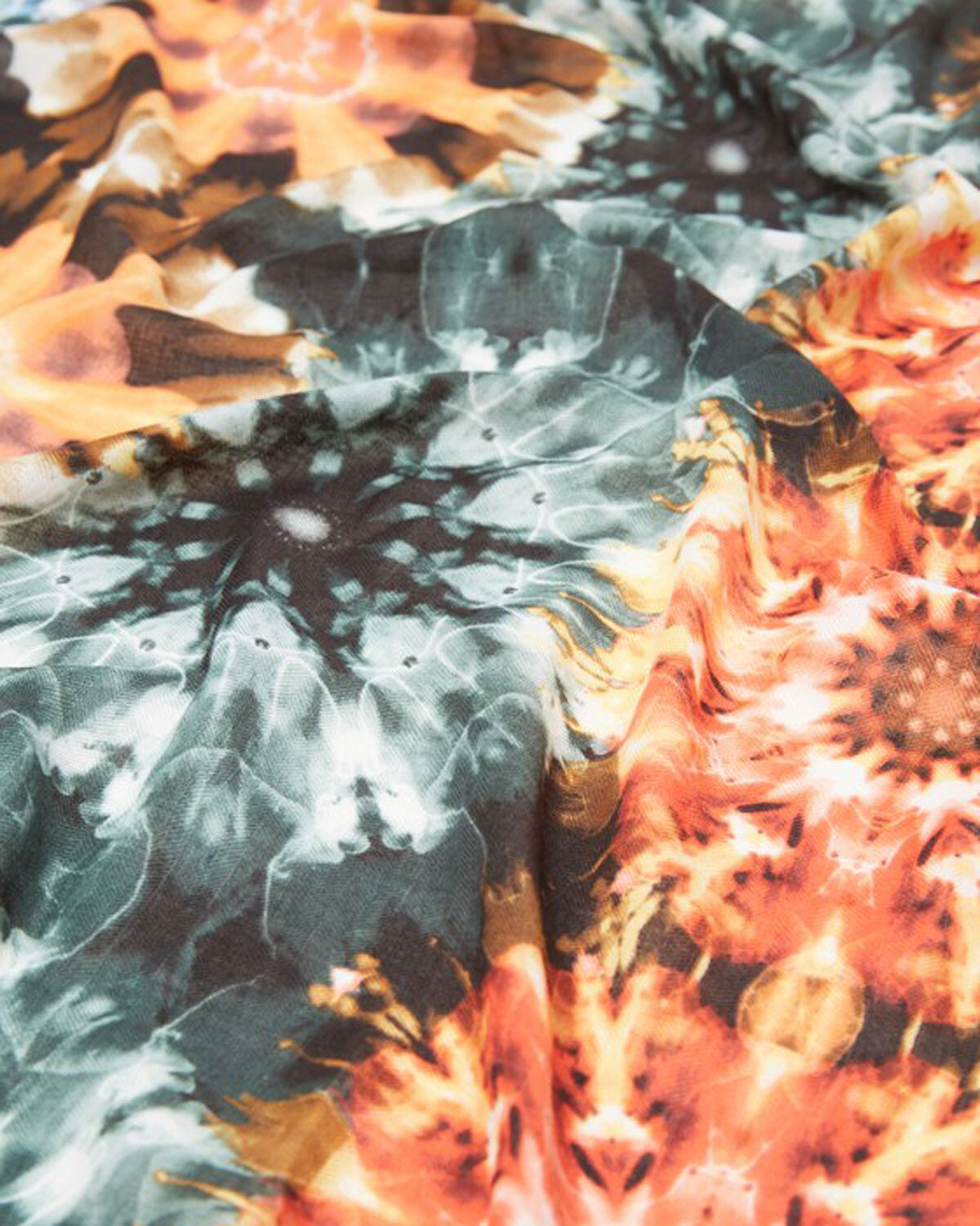 Desigual šátek s květinovým vzorem