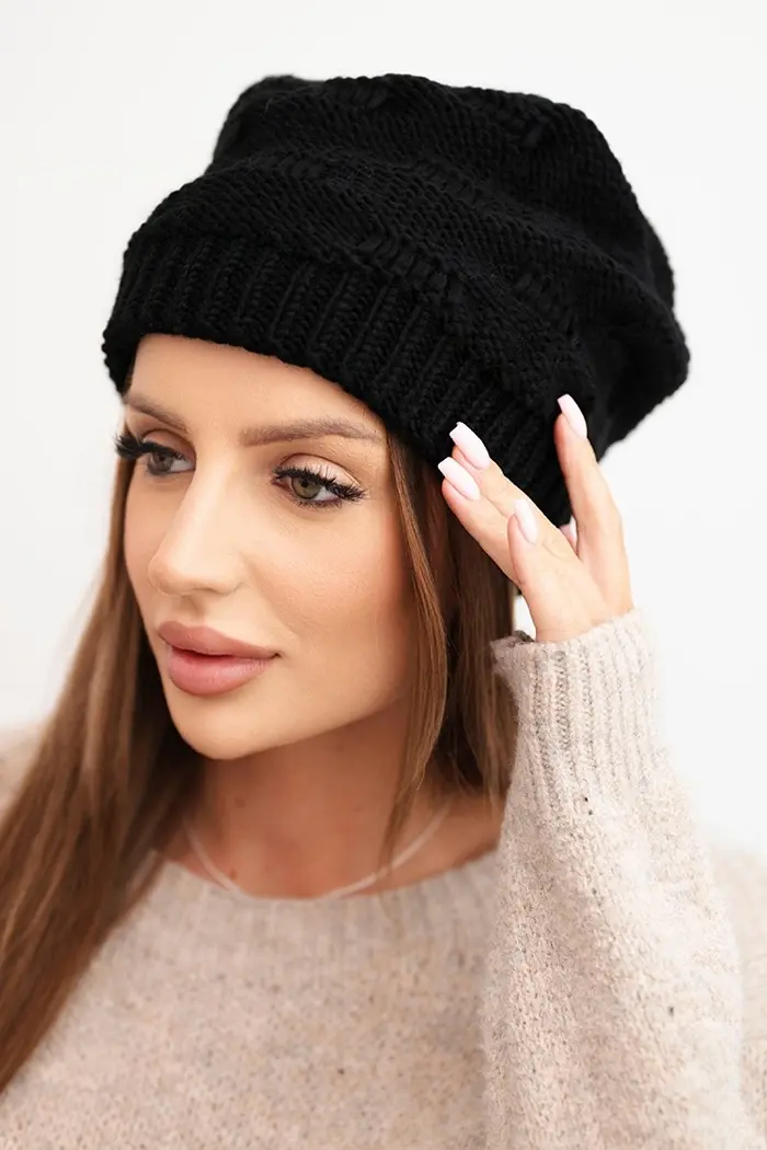 Kesi Dámská zimní čepice z vlny s dekorativním pletením K451 černá