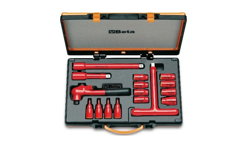 Sada osmi 12-ti hranných hlavic, čtyř 6-ti hranných hlavic a 4 příslušenství