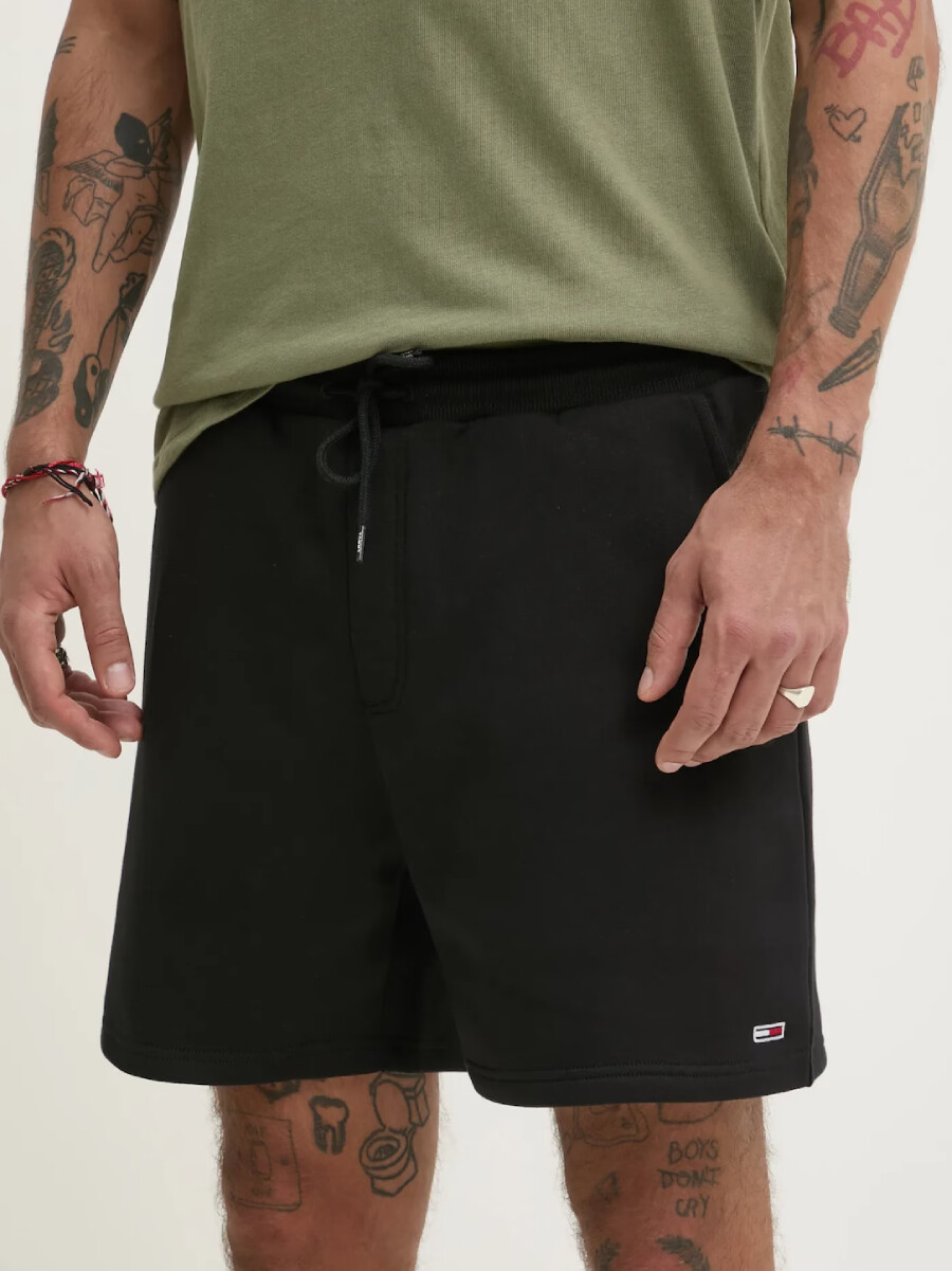 Tommy Jeans pánské černé šortky DM0DM21931 S