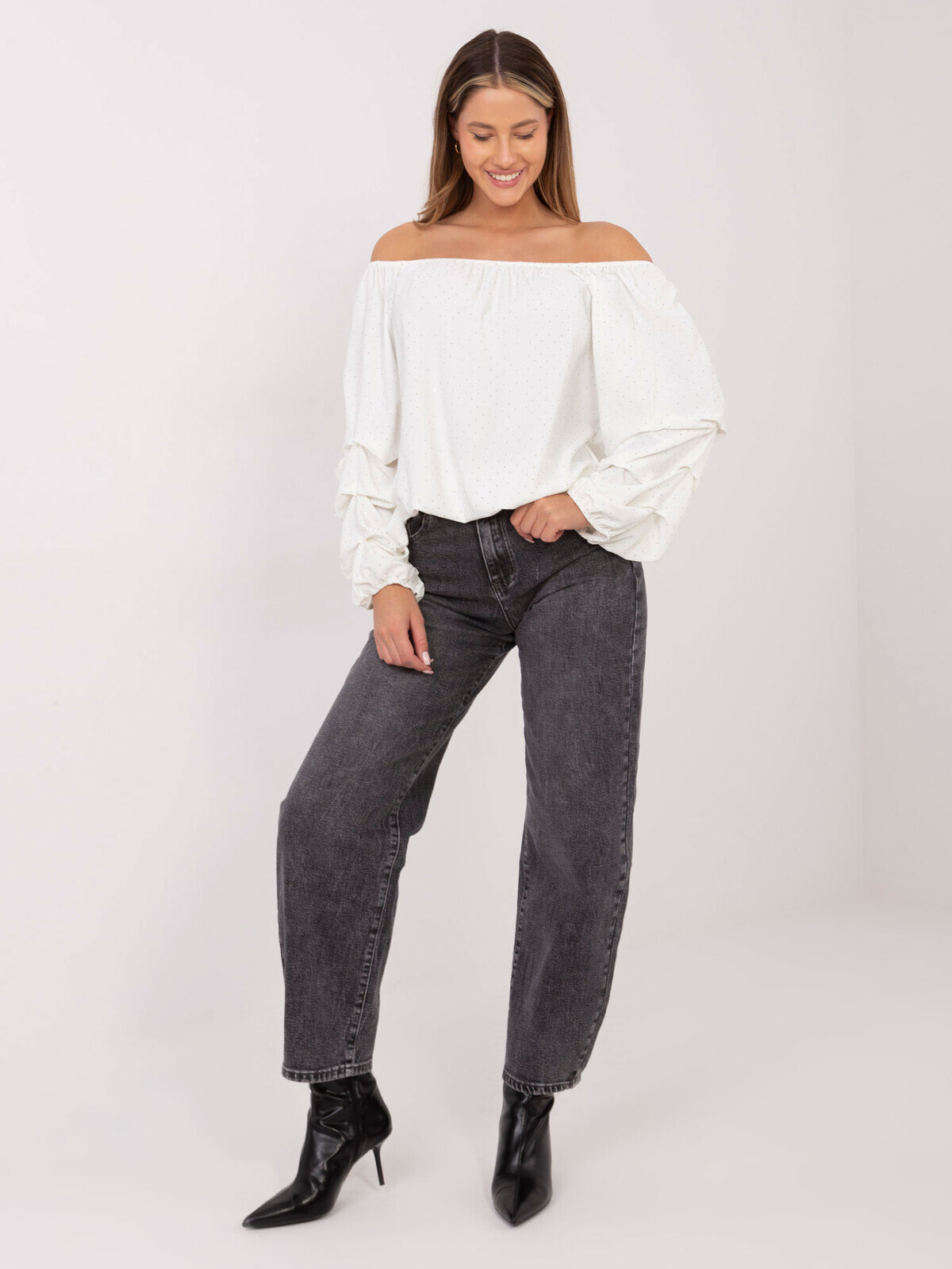 Halenka s odhalenými rameny ecru