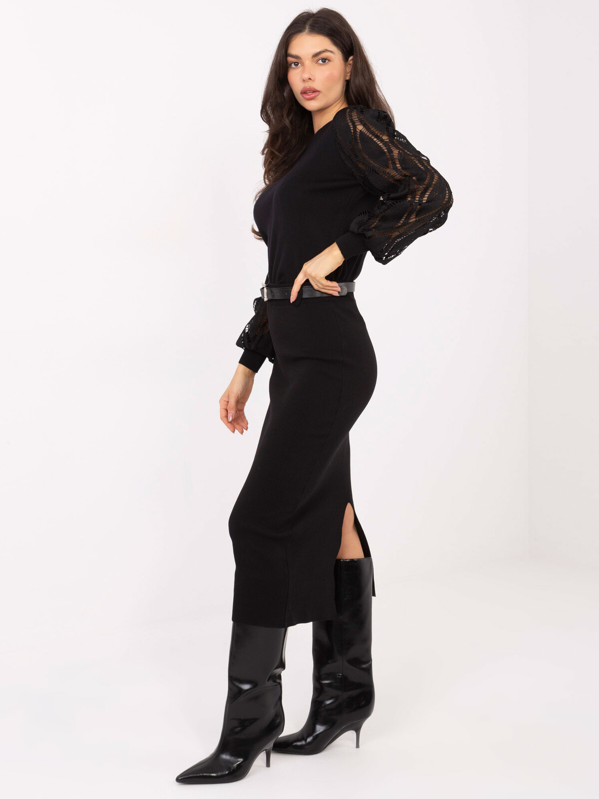 Černá midi sukně s krajkovými rukávy