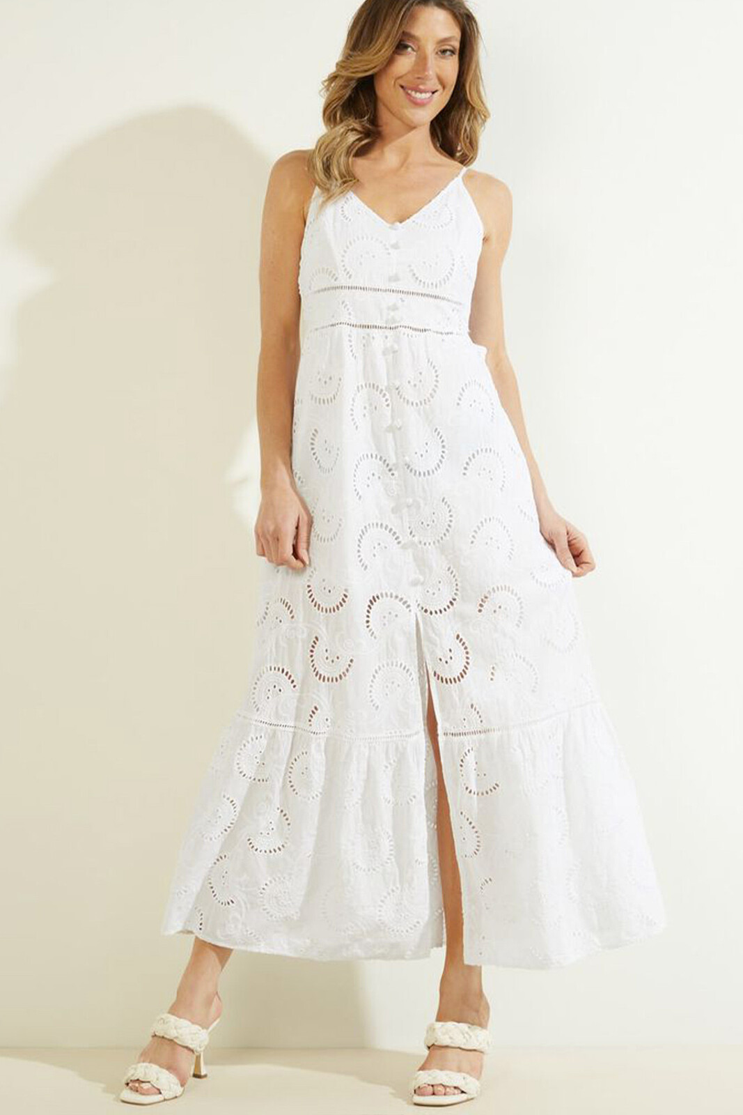 Guess bílé maxi šaty s ramínky