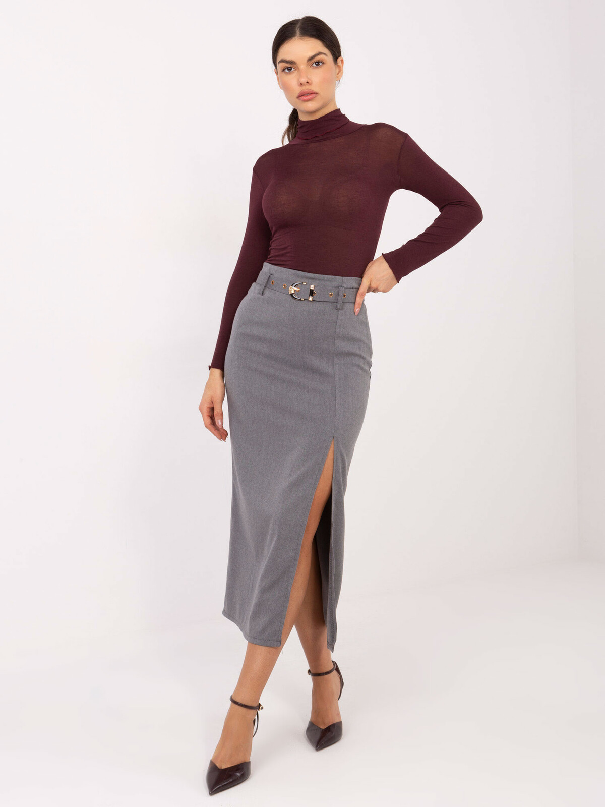 Šedá pouzdrová sukně s rozparkem