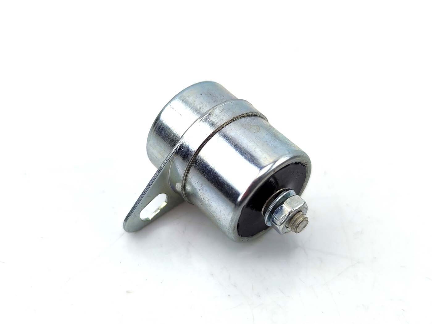 Diverse / Import Kovový stříbrný kondenzátor pro Peugeot 103, 104