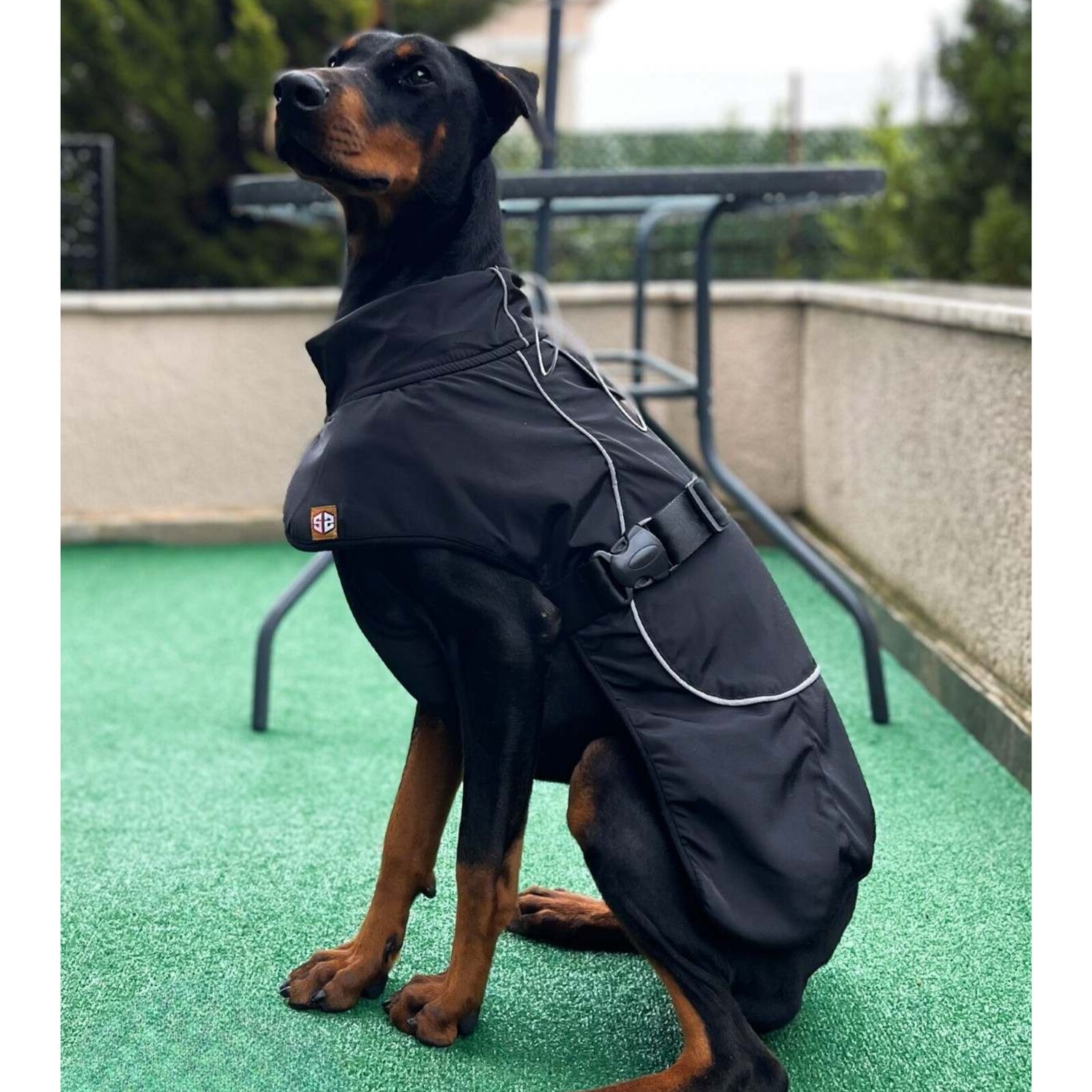 Voděodolná zimní bunda pro velké psy 3XL–7XL, černá, zateplená