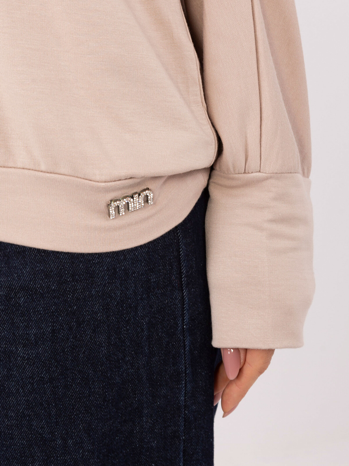 Béžová halenka s dlouhými rukávy