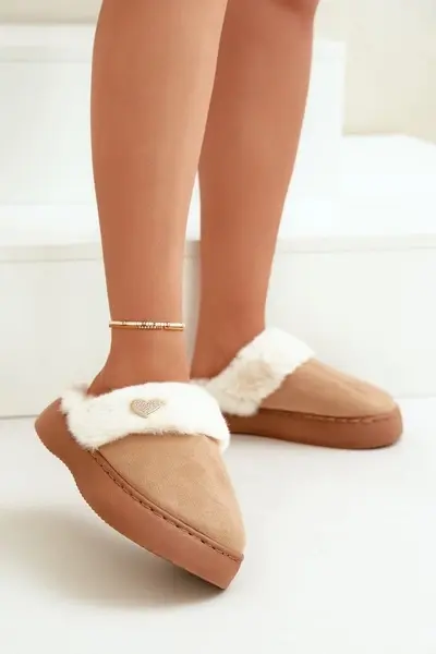 Dámské pantofle s kožešinou a srdíčkem