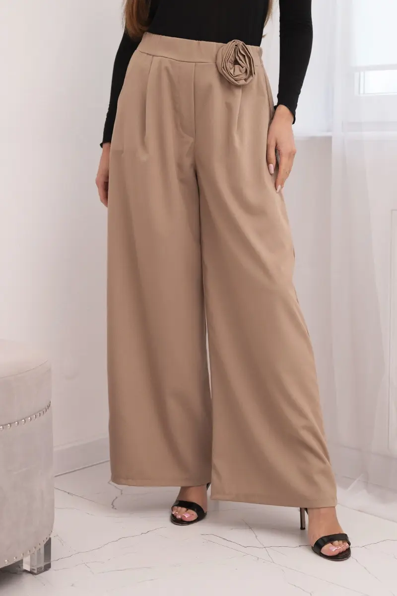 Elegantní dámské kalhoty s květinovou dekorací