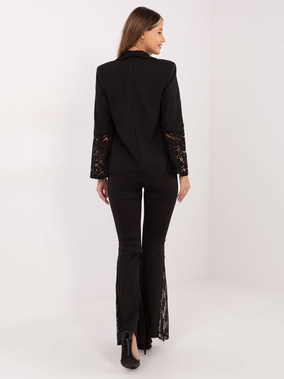 Černé kalhoty s krajkou