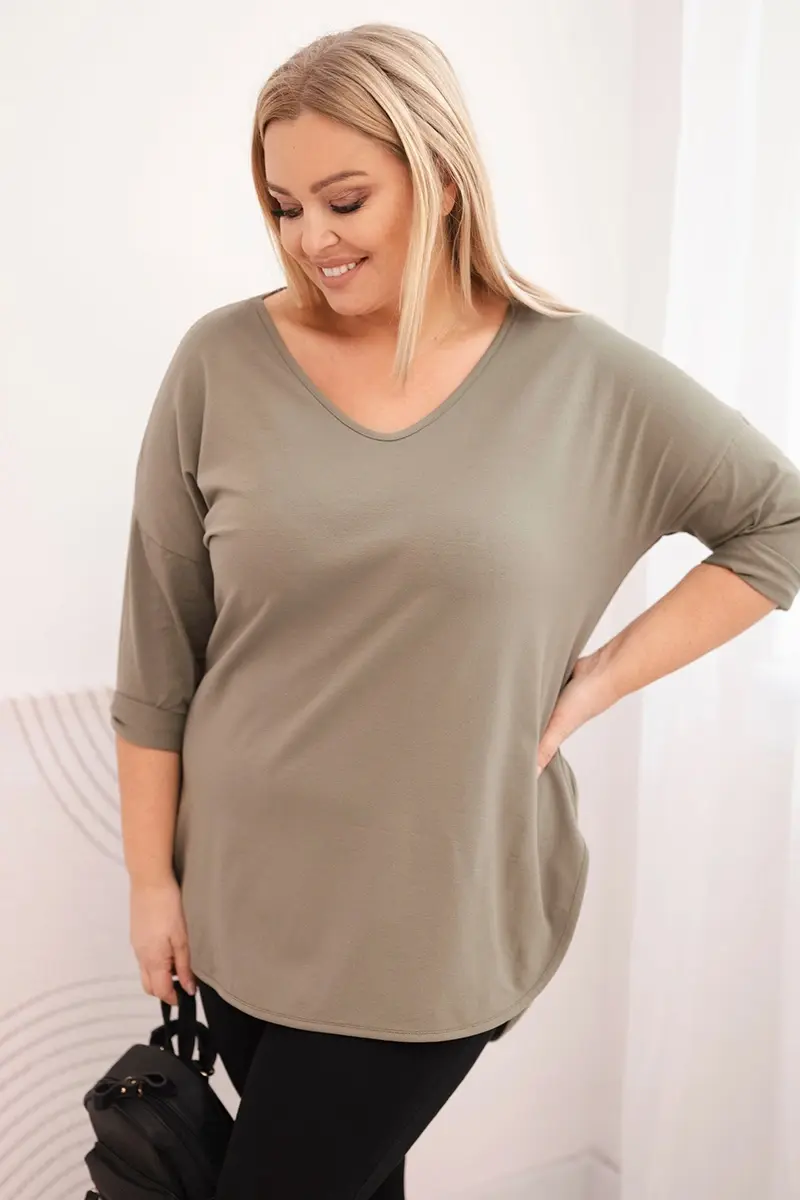 Halenka plus size s výstřihem do V a ohrnutými rukávy