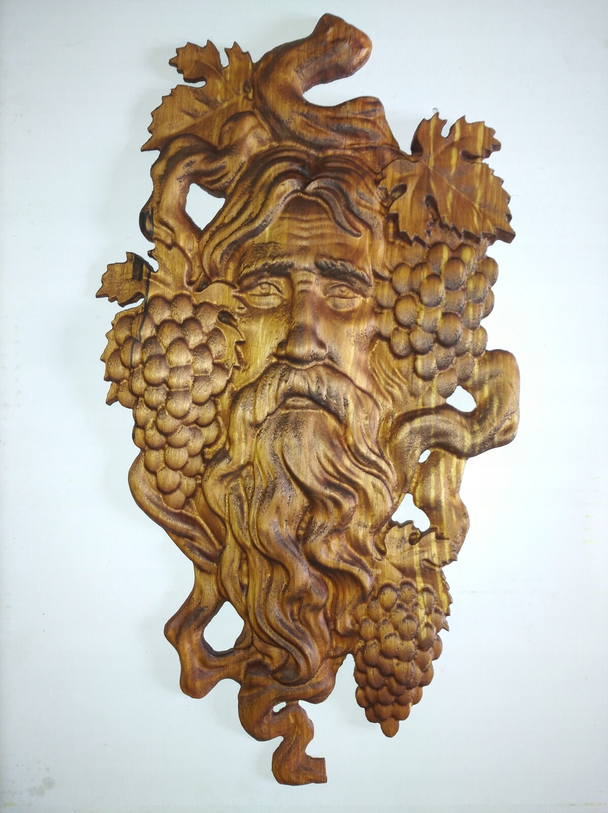 reliéf Dionýsos víno vinný duch dřevo