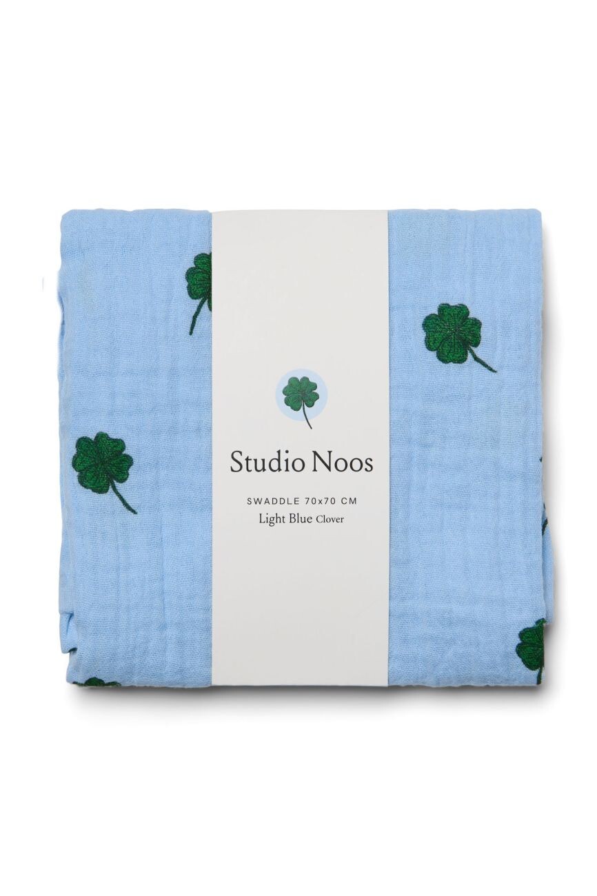 STUDIO NOOS Swaddle Print Medium - zavinovačka | Light Blue Clover