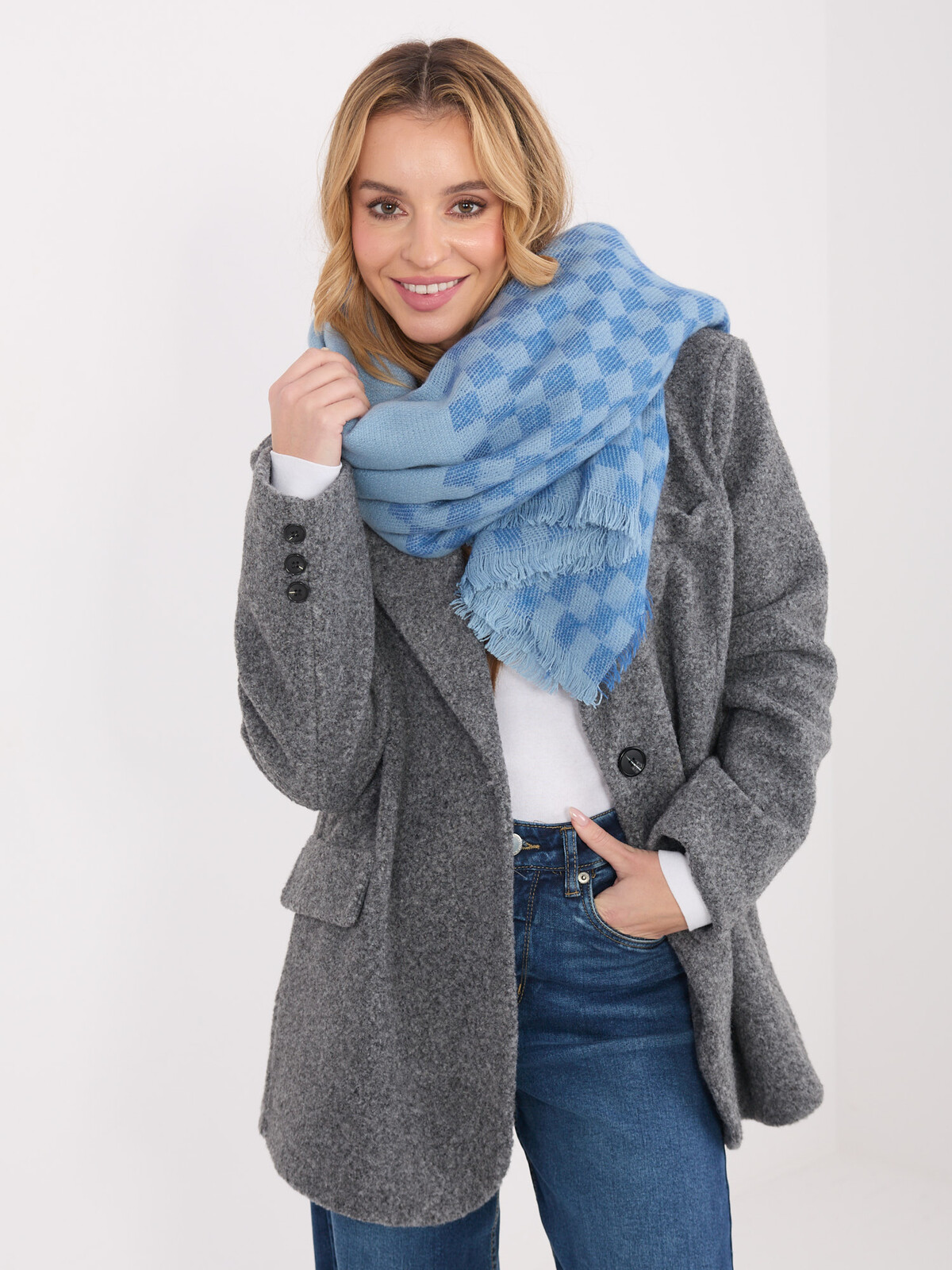 Šála světle modrá s károvaným vzorem