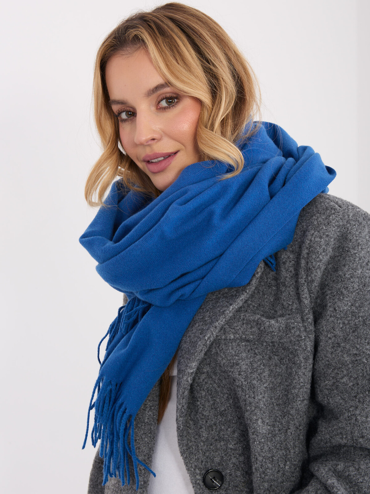 Tmavě modrá šála