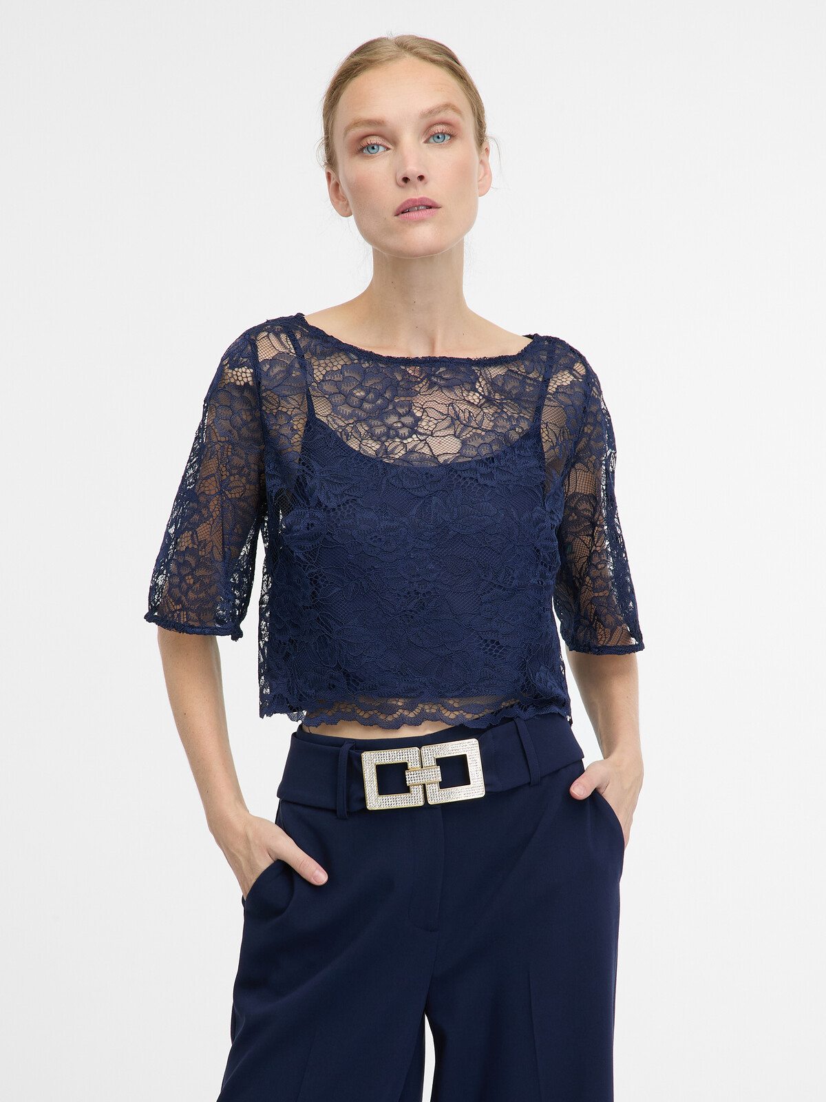 Tmavě modrá krajková halenka ORSAY